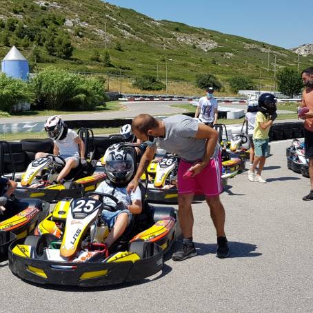 anniversaire enfant ou adulte organisé au circuit de Karting Le Rove